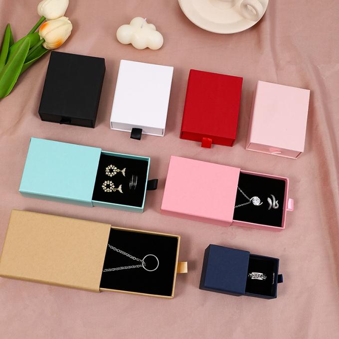 Zestaw opakowań do biżuterii z kartonowej szuflady z logo na zamówienie 5